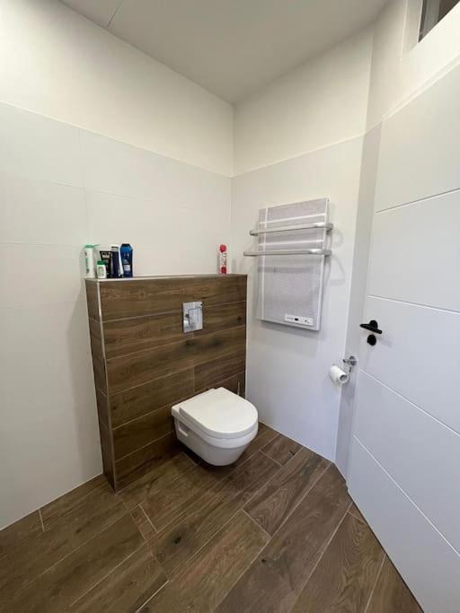 Apartman V Srdci Bratislavy บราติสลาวา ภายนอก รูปภาพ